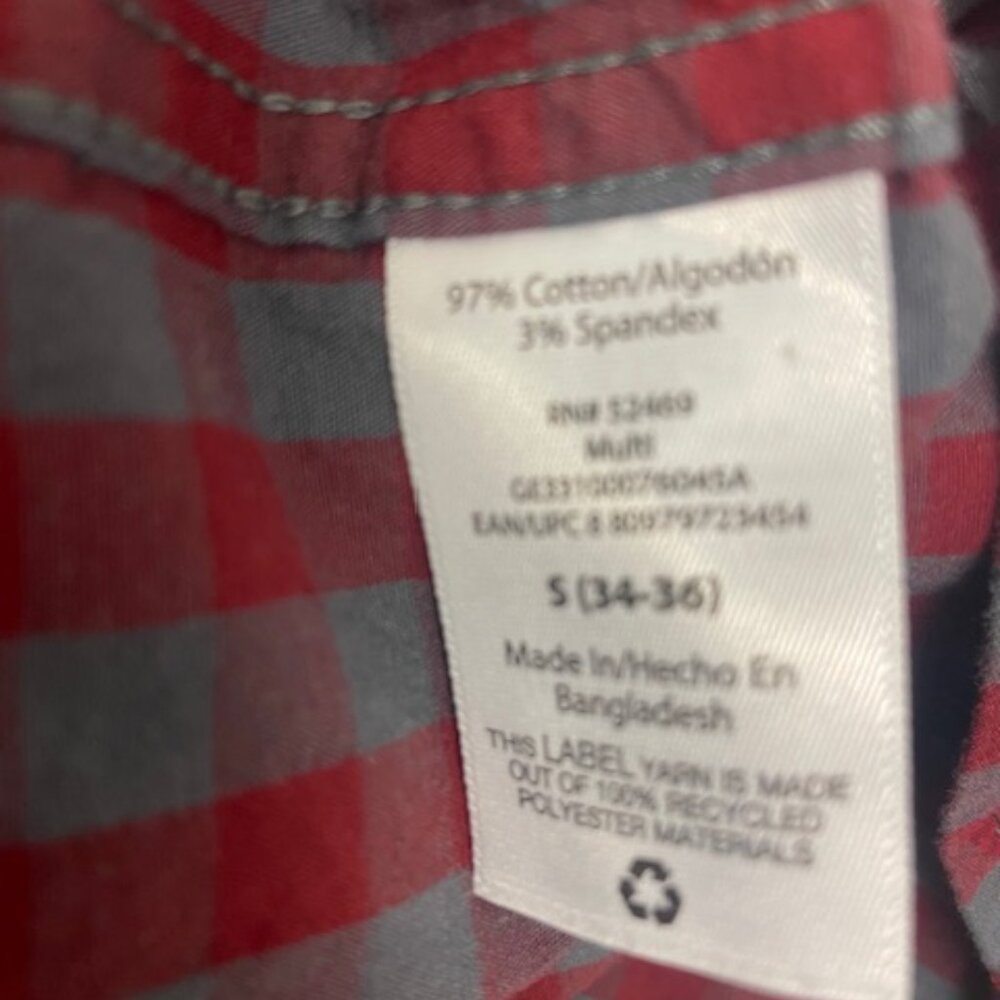 2 Men's Button-Up 95% cotton Shirts with Short Sleeves size Small - Picture 8 of 13